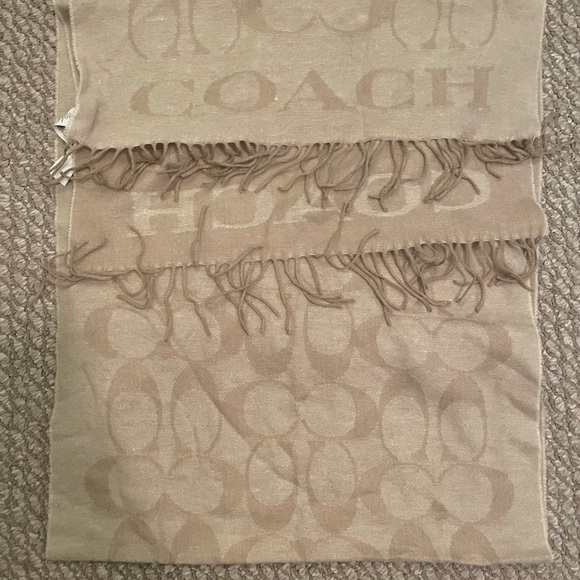 COACH signature muffler scarf - Picture 2 of 3